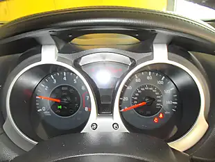 Used 2016 Nissan Juke N-Connect Silver - Interior and Exterior details 9