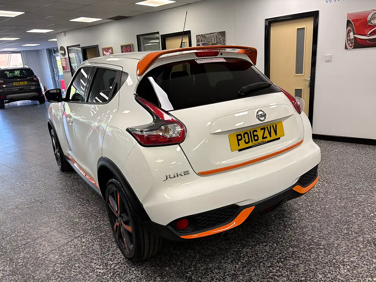 Used 2016 Nissan Juke N-Connecta Arctic White - Interior and Exterior details 12