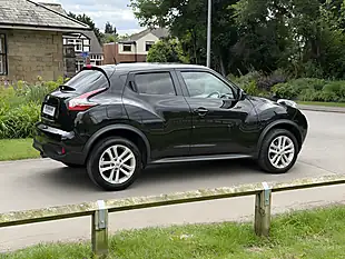 Used 2016 Nissan Juke N-Connecta Black - Interior and Exterior details 9