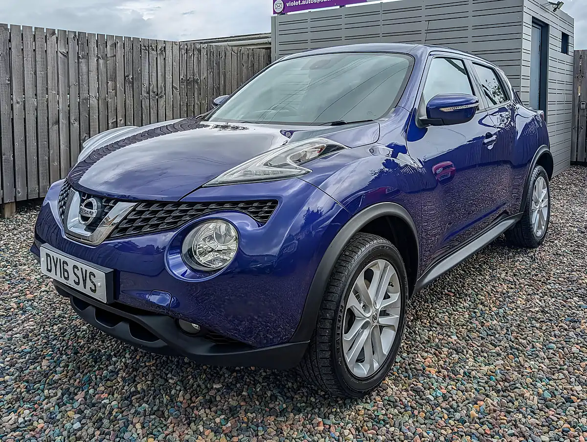 Used 2016 Nissan Juke N-Connecta Blue - Front View