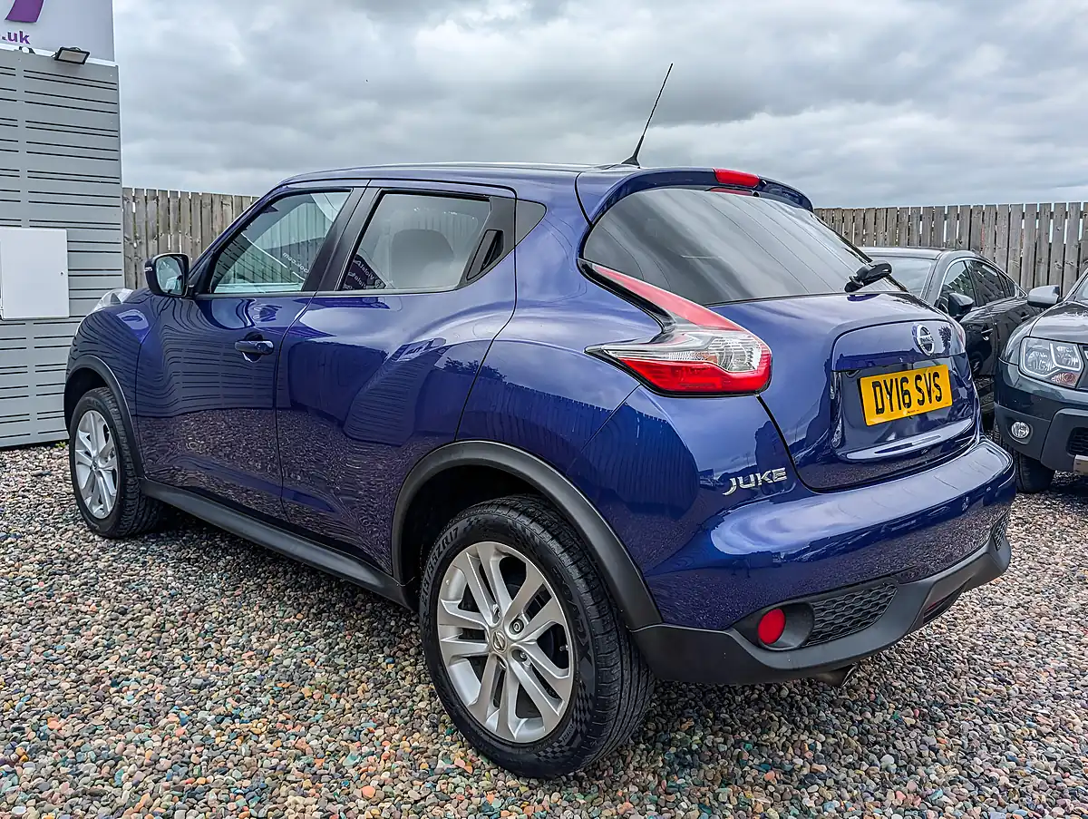 Used 2016 Nissan Juke N-Connecta Blue - Interior and Exterior details 4