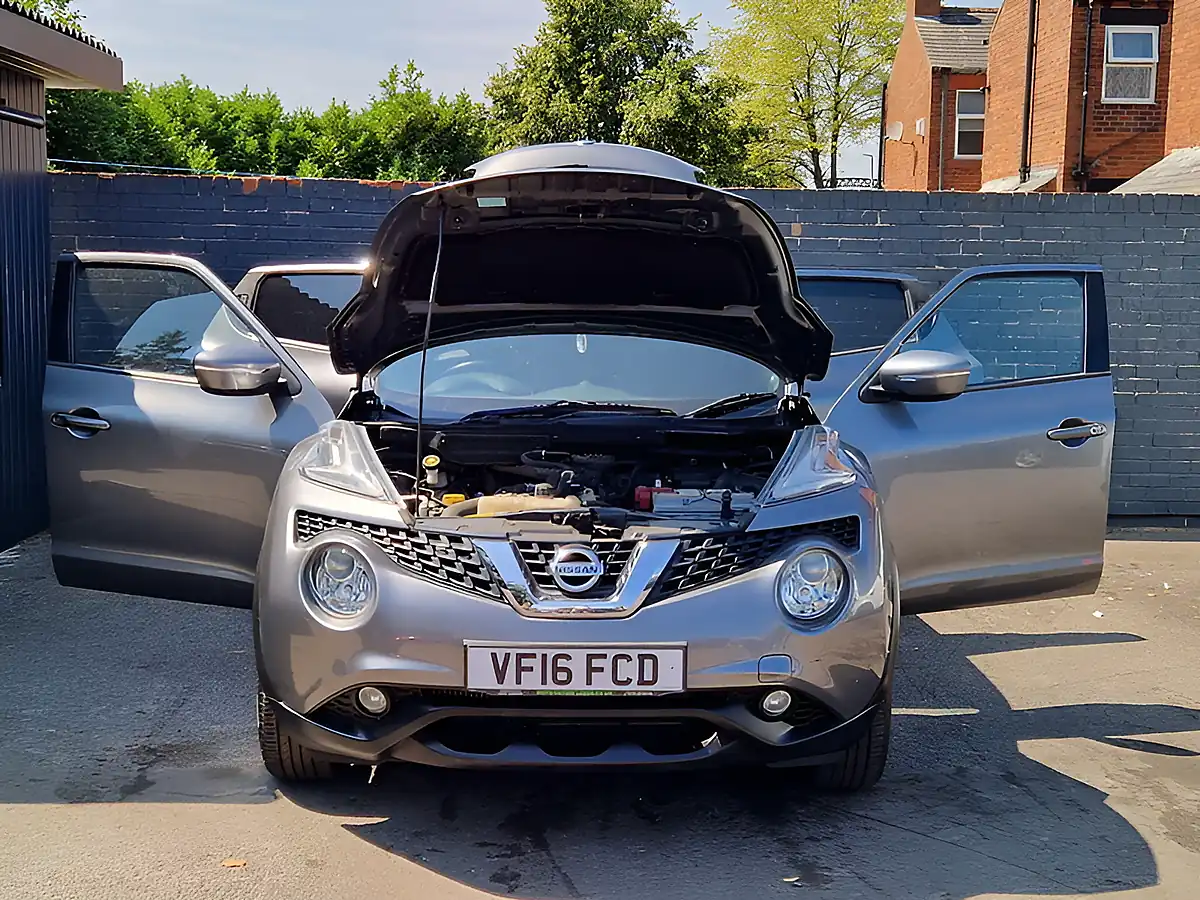 Used 2016 Nissan Juke N-Connecta Grey - Interior and Exterior details 10