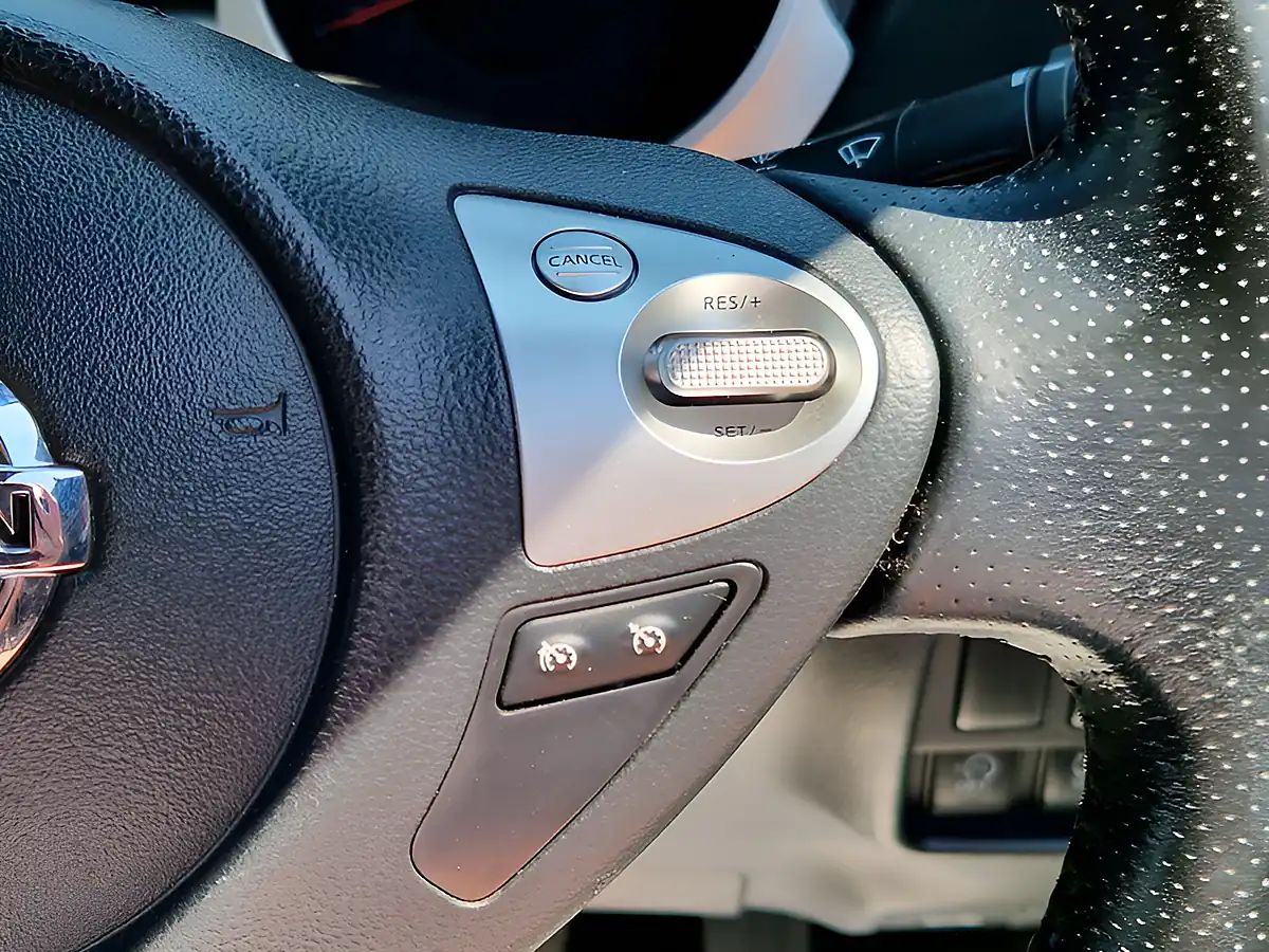 Used 2016 Nissan Juke N-Connecta Grey - Interior and Exterior details 20