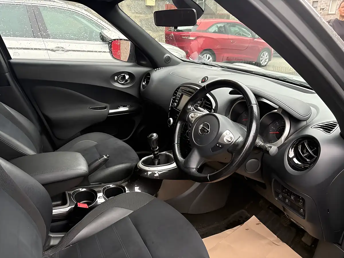 Used 2016 Nissan Juke N-Connecta Grey - Interior and Exterior details 9