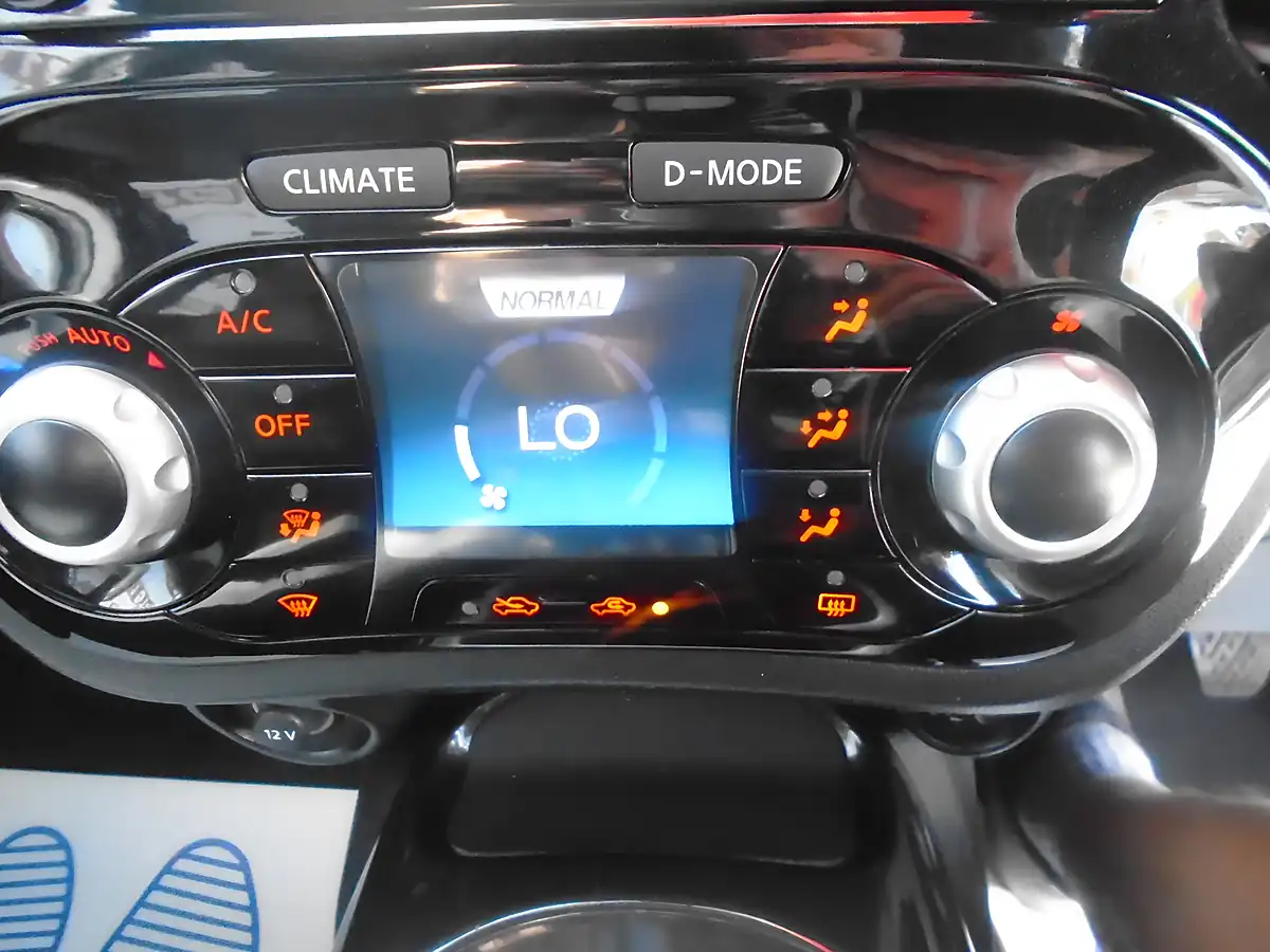Used 2016 Nissan Juke N-Connecta Grey - Interior and Exterior details 10