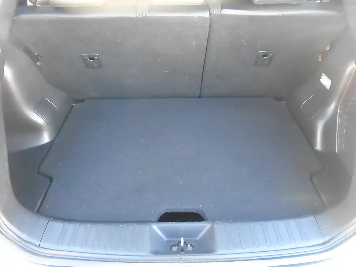 Used 2016 Nissan Juke N-Connecta Grey - Interior and Exterior details 19