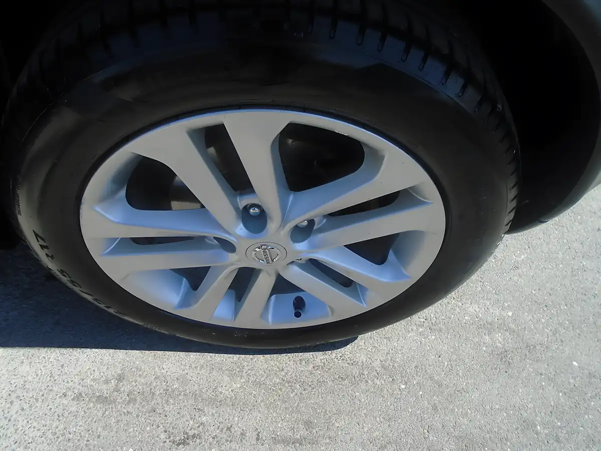 Used 2016 Nissan Juke N-Connecta Grey - Interior and Exterior details 5