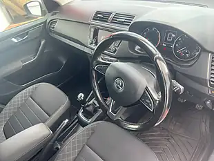 Used 2016 Nissan Juke N-Connecta - Interior and Exterior details 14