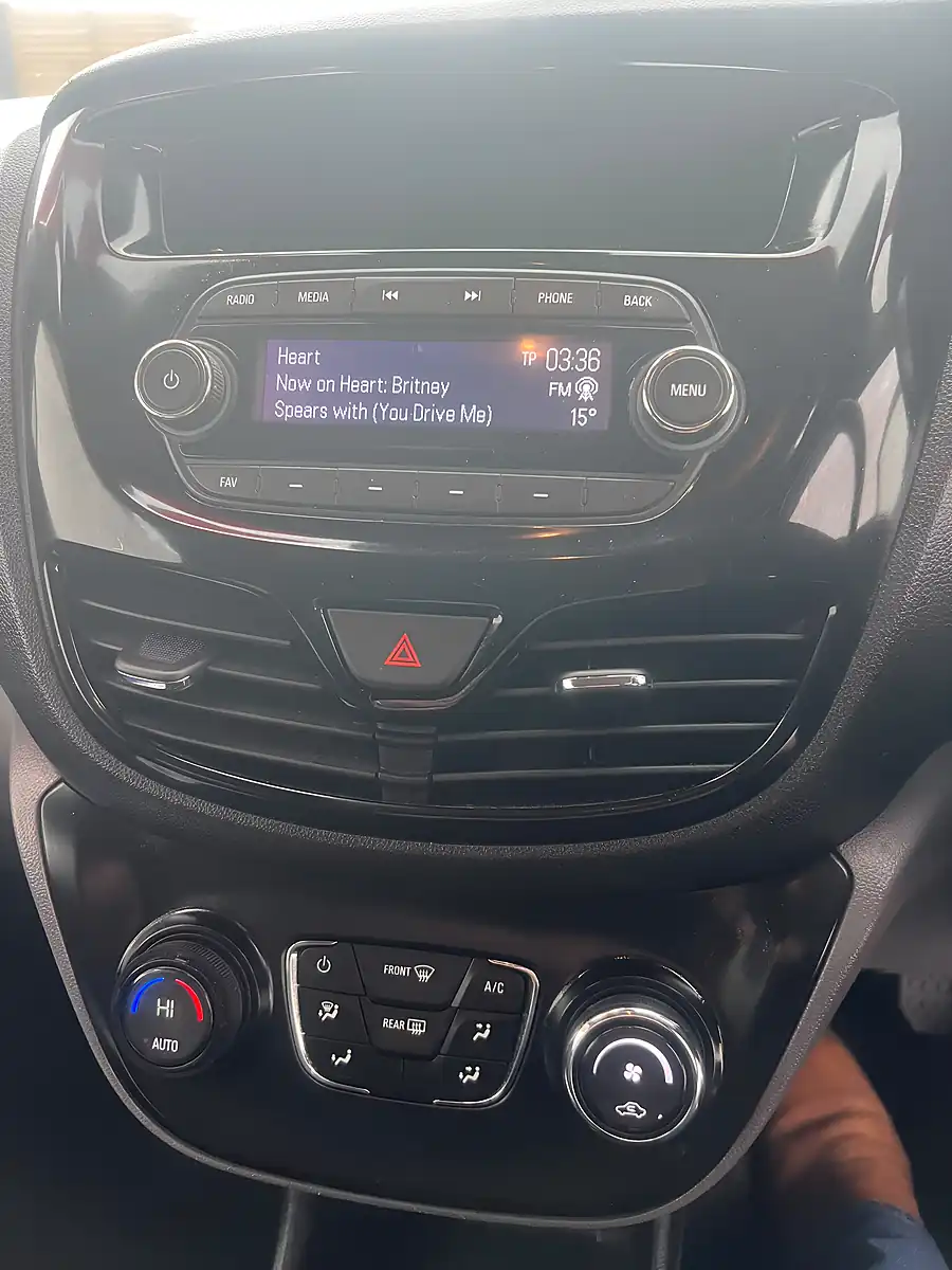 Used 2016 Nissan Juke N-Connecta - Interior and Exterior details 17