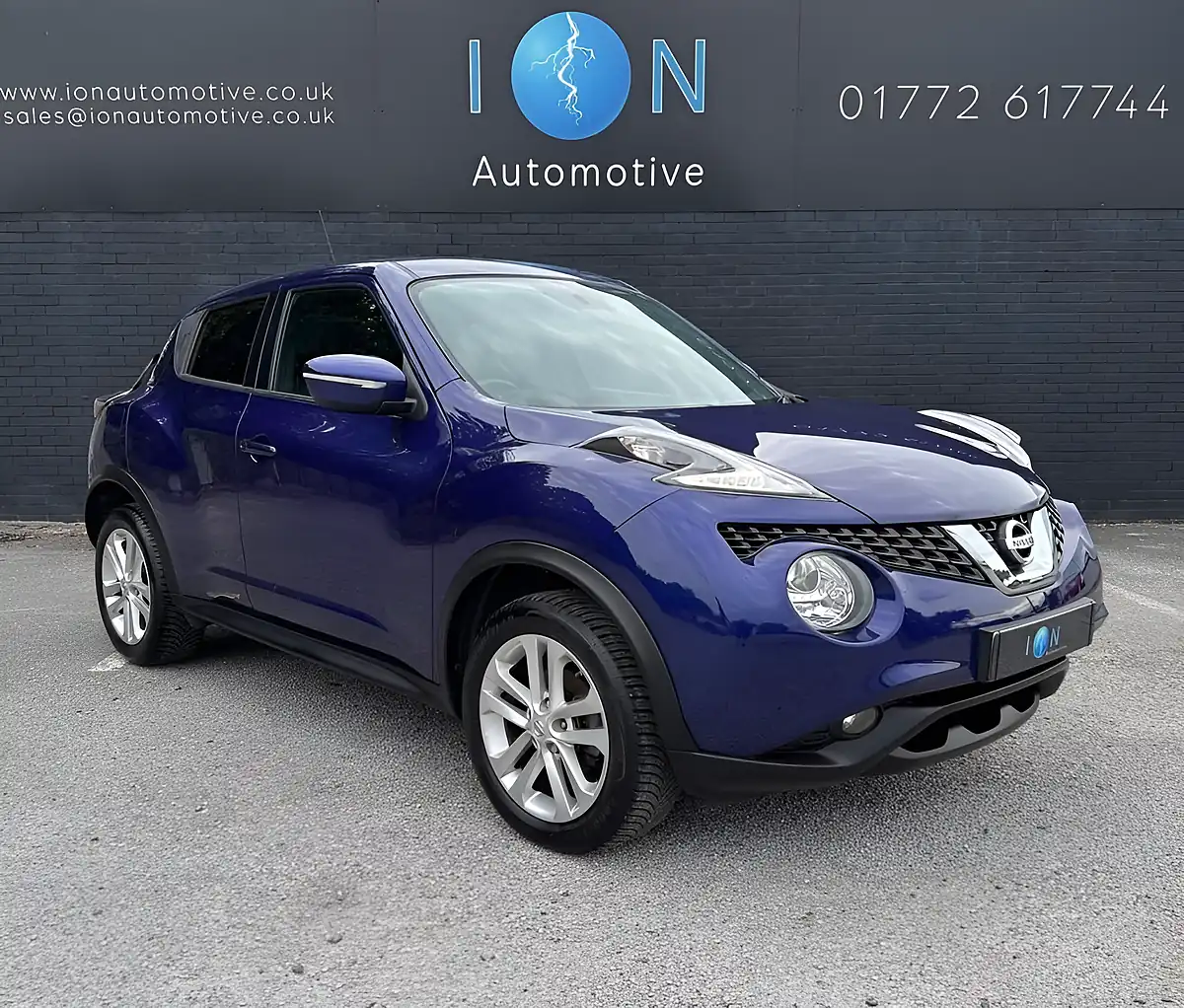 Used 2016 Nissan Juke N-Connecta Ink Blue Pearl - Interior and Exterior details 14