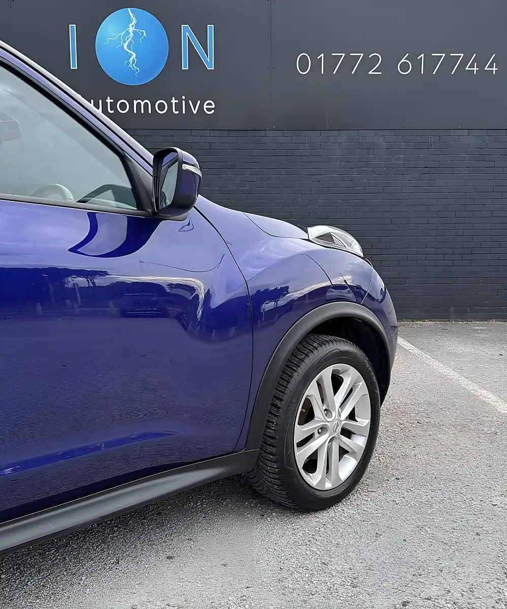 Used 2016 Nissan Juke N-Connecta Ink Blue Pearl - Interior and Exterior details 6