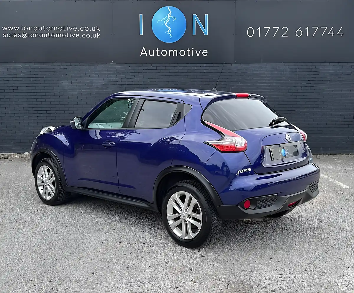 Used 2016 Nissan Juke N-Connecta Ink Blue Pearl - Interior and Exterior details 8
