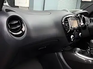 Used 2016 Nissan Juke N-Connecta Red - Interior and Exterior details 10