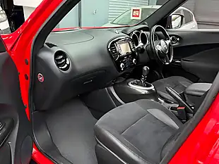 Used 2016 Nissan Juke N-Connecta Red - Interior and Exterior details 11