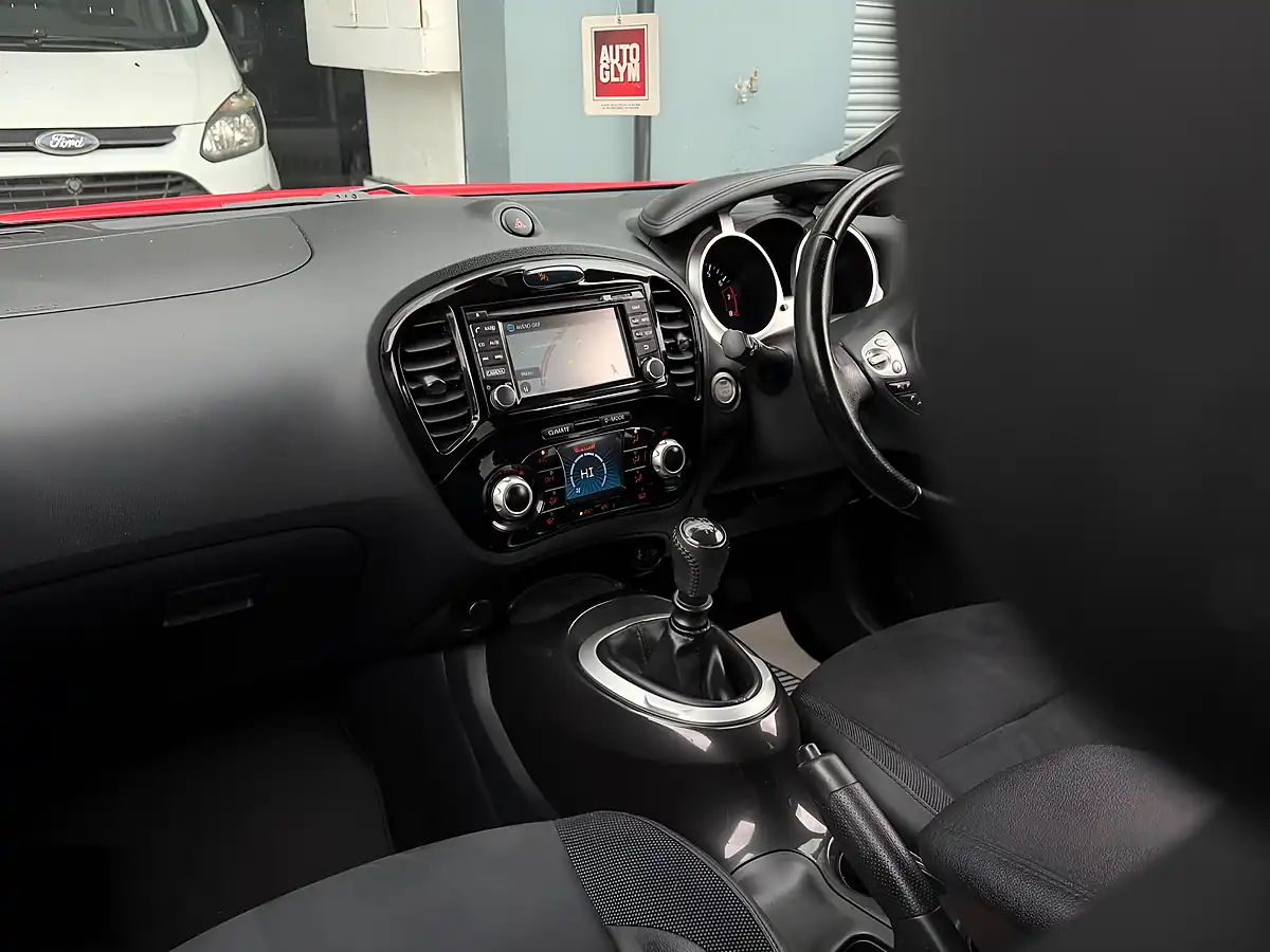 Used 2016 Nissan Juke N-Connecta Red - Interior and Exterior details 12
