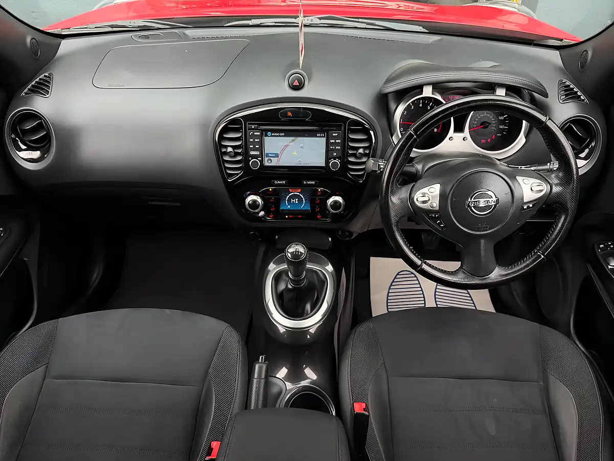 Used 2016 Nissan Juke N-Connecta Red - Interior and Exterior details 14
