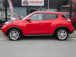 Used 2016 Nissan Juke N-Connecta Red - Interior and Exterior details 4