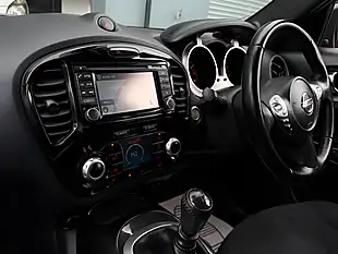 Used 2016 Nissan Juke N-Connecta Red - Interior and Exterior details 9