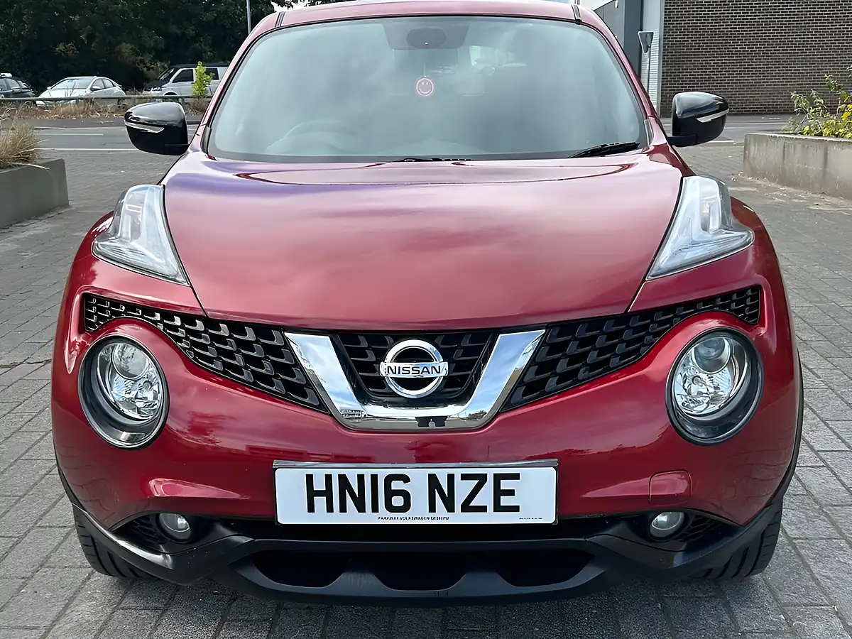 Used 2016 Nissan Juke N-Connecta Red - Interior and Exterior details 6
