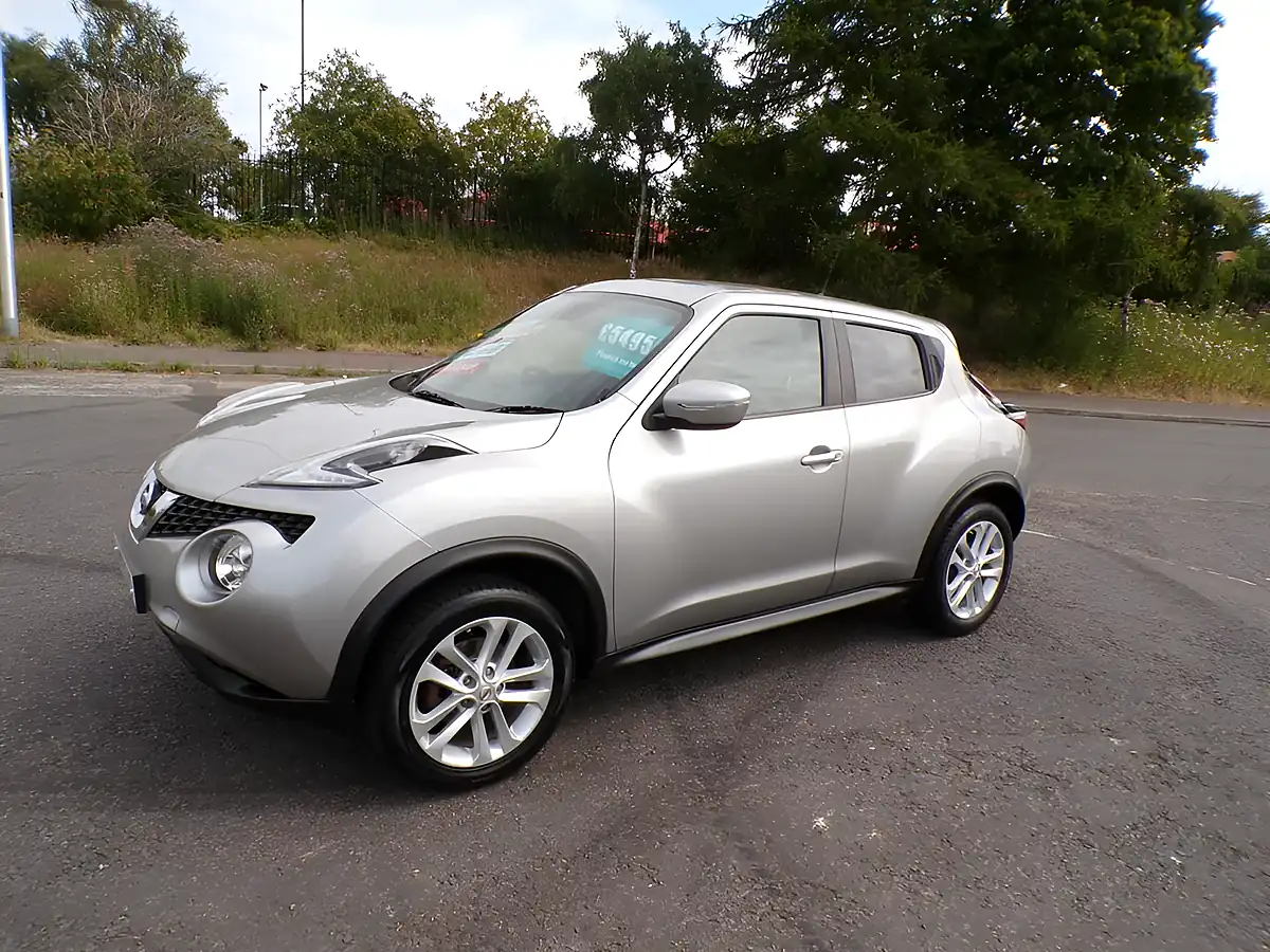 Used 2016 Nissan Juke N-Connecta Silver - Interior and Exterior details 10