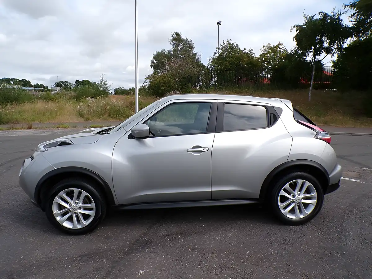 Used 2016 Nissan Juke N-Connecta Silver - Interior and Exterior details 11