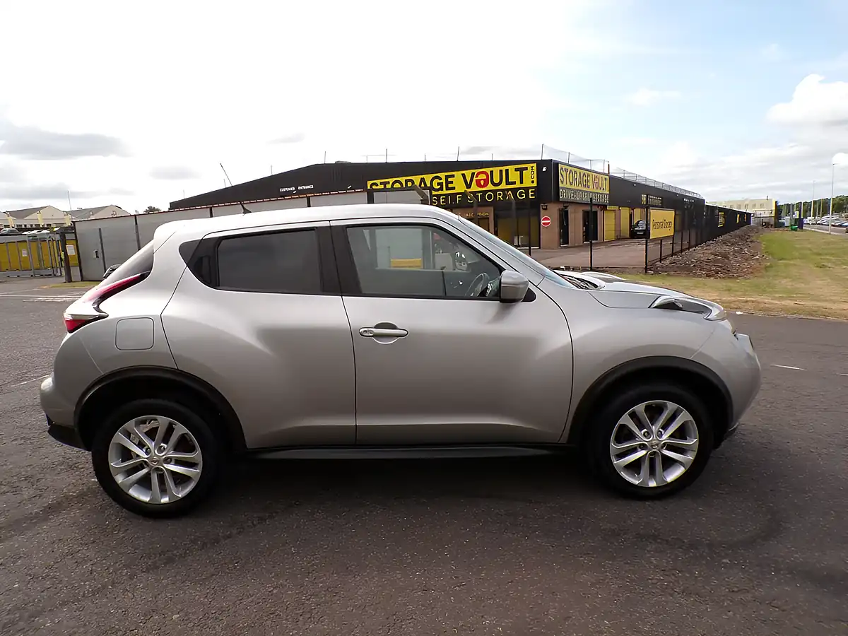 Used 2016 Nissan Juke N-Connecta Silver - Interior and Exterior details 15