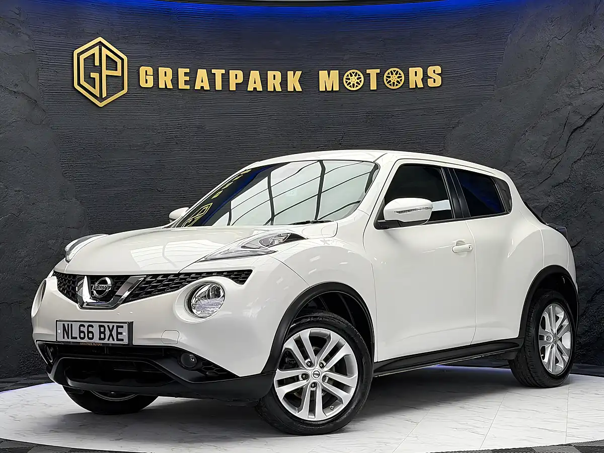 Used 2016 Nissan Juke N-Connecta White - Front View