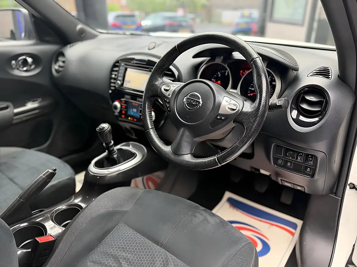 Used 2016 Nissan Juke N-Connecta White - Interior and Exterior details 13