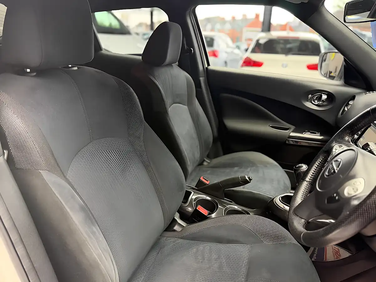 Used 2016 Nissan Juke N-Connecta White - Interior and Exterior details 14