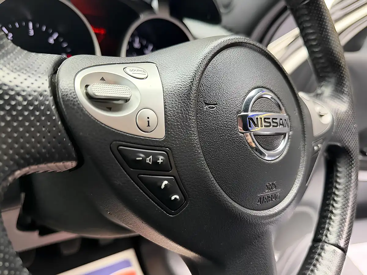 Used 2016 Nissan Juke N-Connecta White - Interior and Exterior details 16