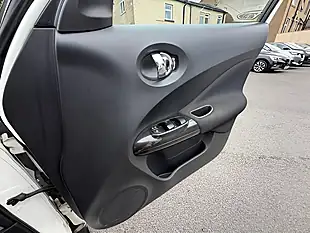 Used 2016 Nissan Juke N-Connecta White - Interior and Exterior details 11