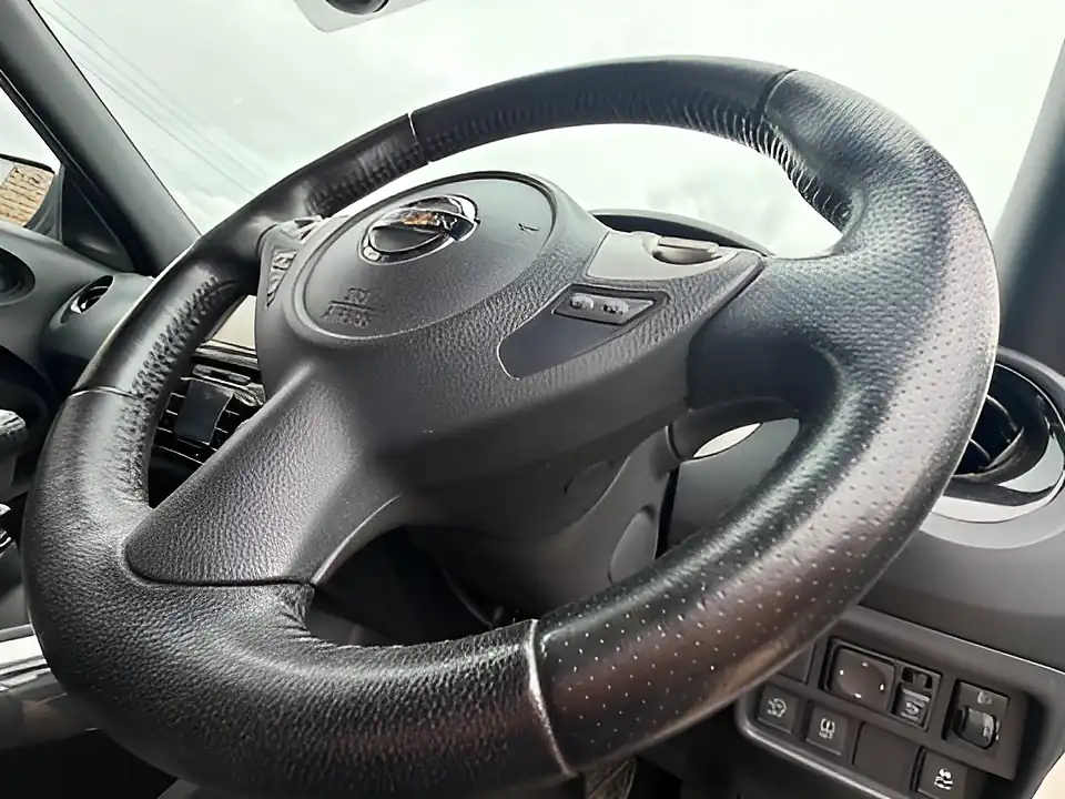 Used 2016 Nissan Juke N-Connecta White - Interior and Exterior details 13