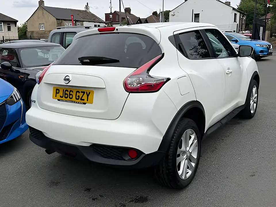 Used 2016 Nissan Juke N-Connecta White - Interior and Exterior details 7