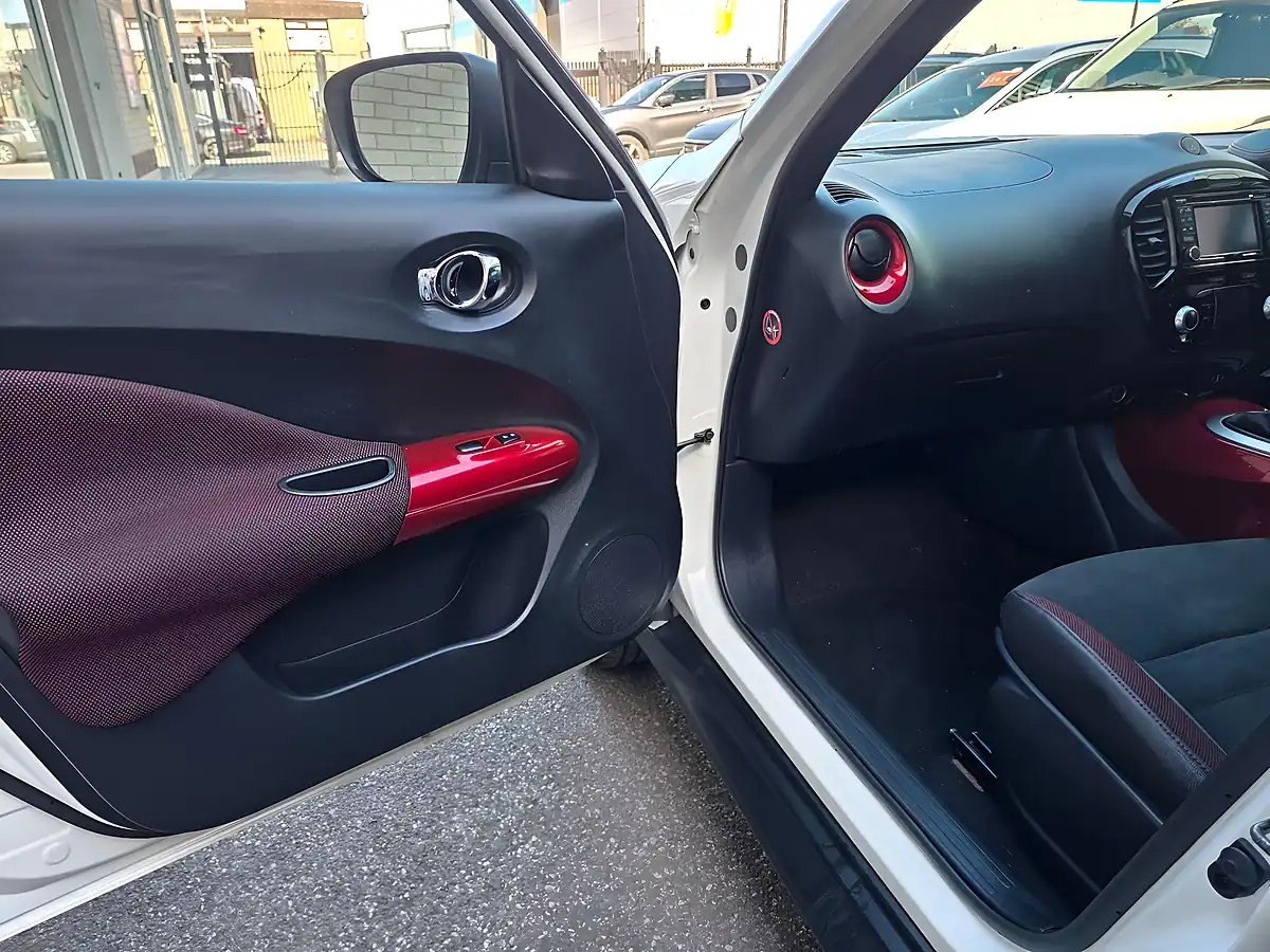 Used 2016 Nissan Juke N-Connecta White - Interior and Exterior details 13