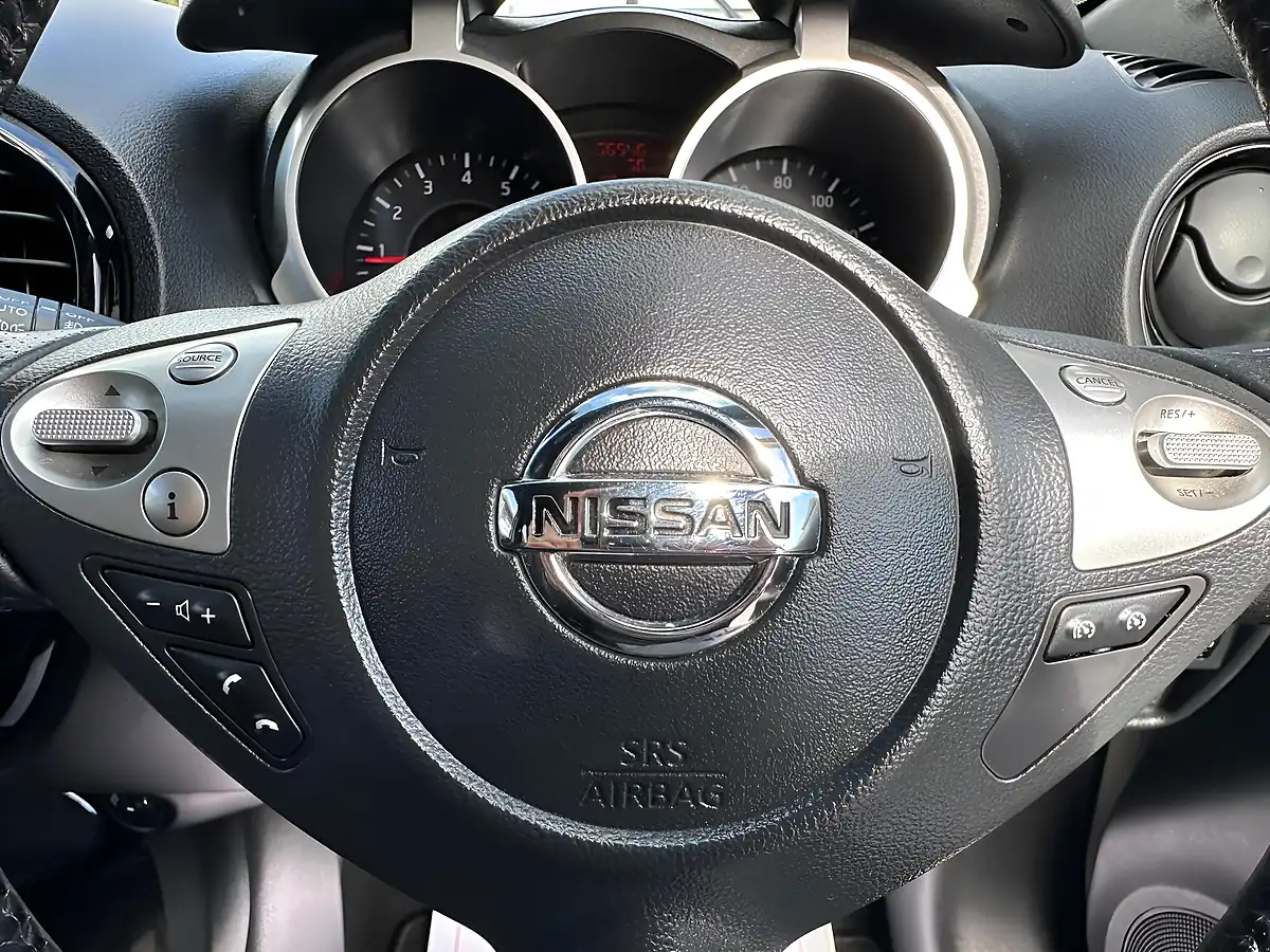Used 2016 Nissan Juke N-Connecta White - Interior and Exterior details 11