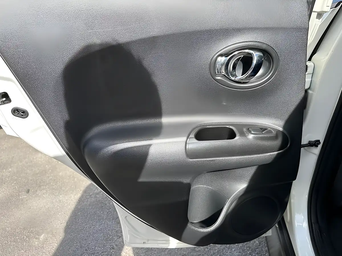 Used 2016 Nissan Juke N-Connecta White - Interior and Exterior details 13