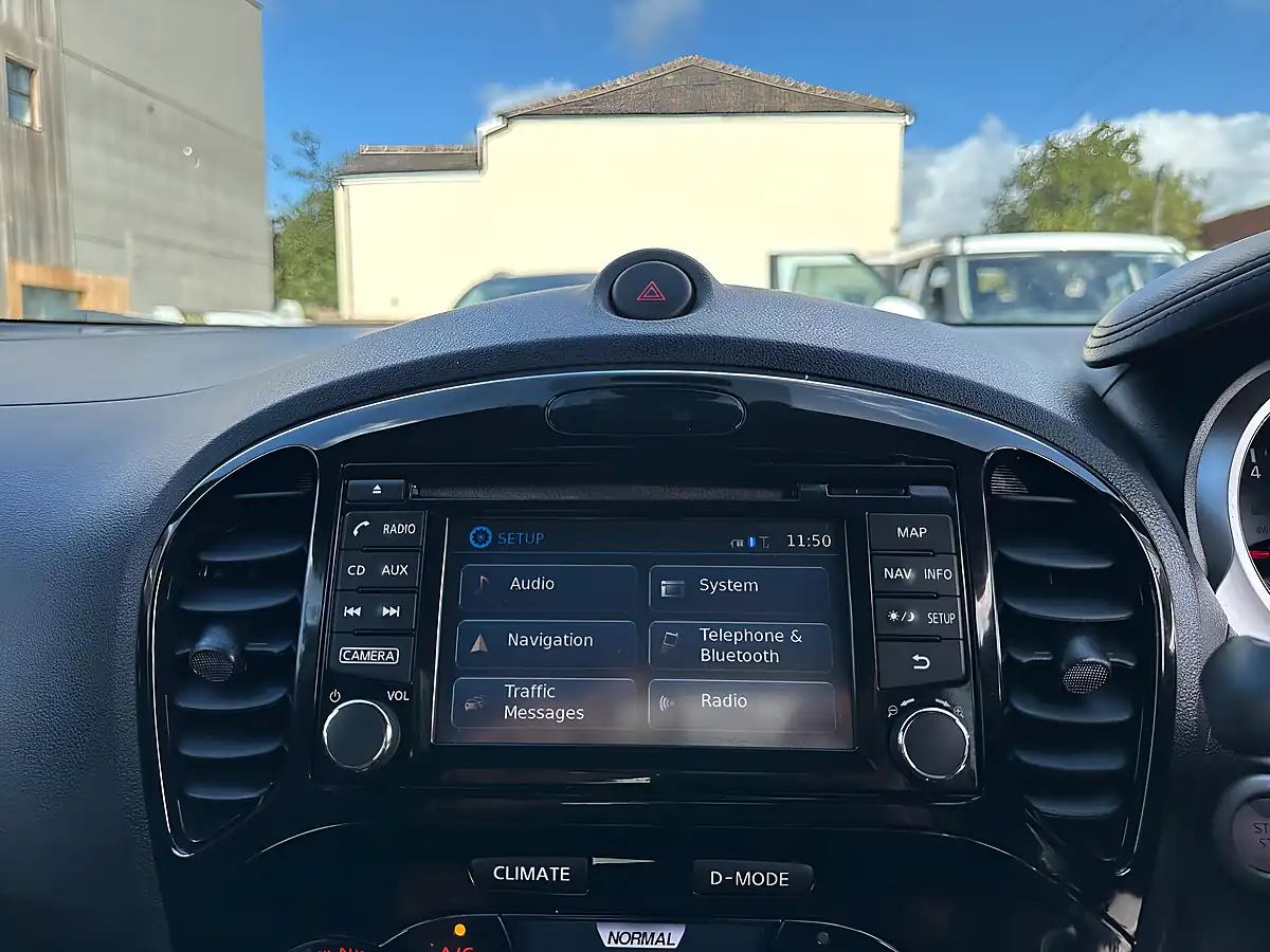 Used 2016 Nissan Juke N-Connecta White - Interior and Exterior details 17