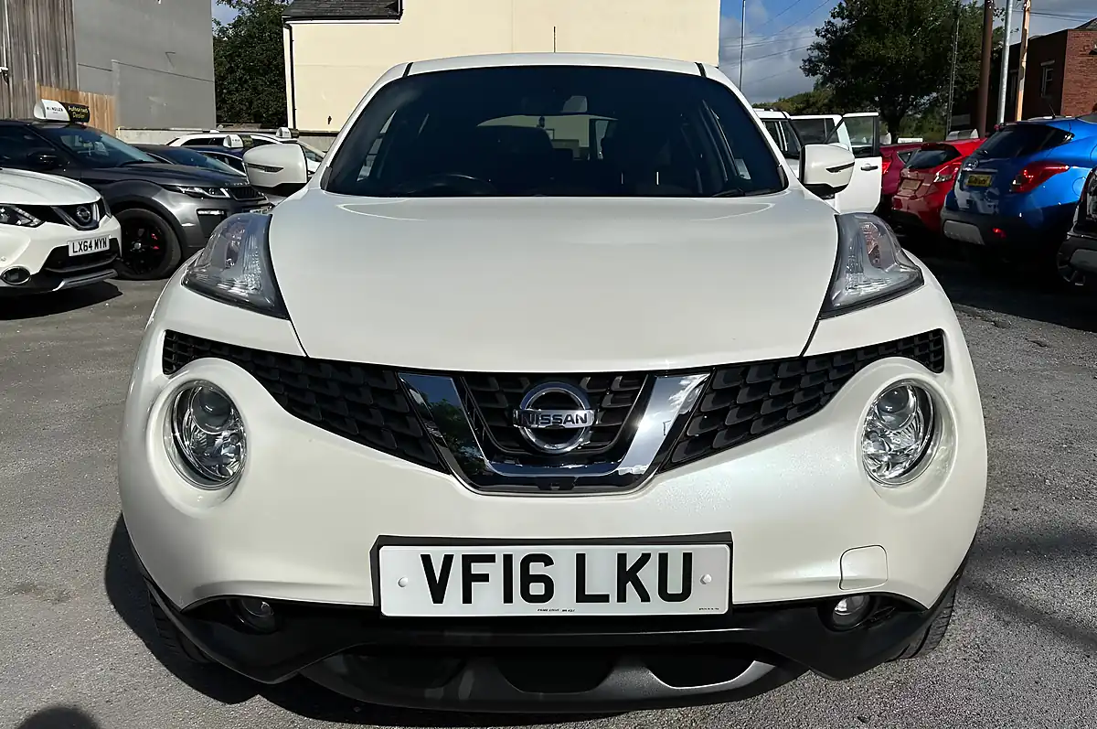 Used 2016 Nissan Juke N-Connecta White - Interior and Exterior details 2
