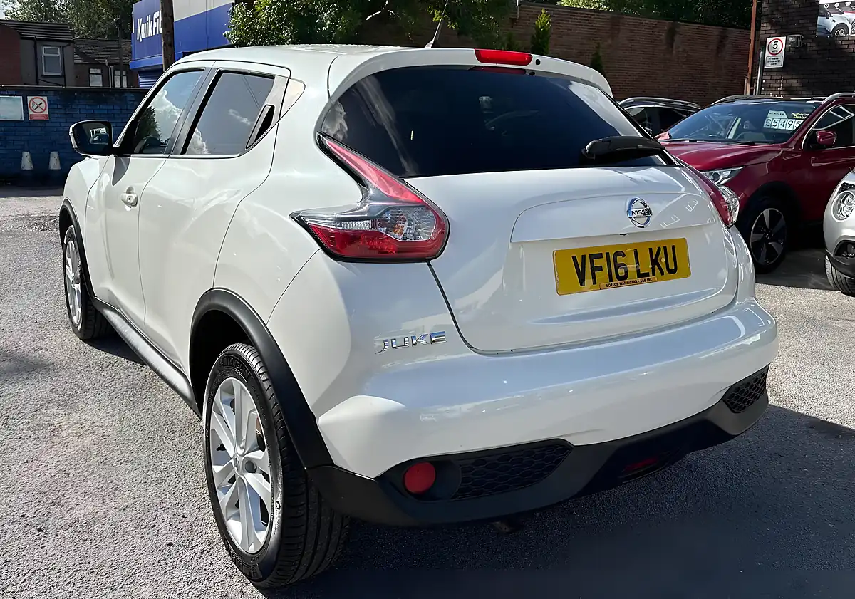 Used 2016 Nissan Juke N-Connecta White - Interior and Exterior details 6