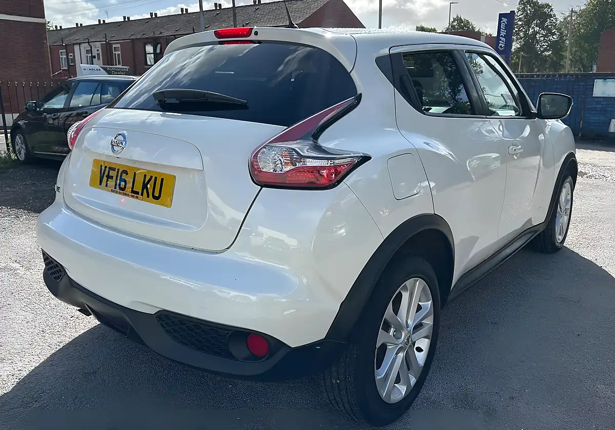 Used 2016 Nissan Juke N-Connecta White - Interior and Exterior details 8