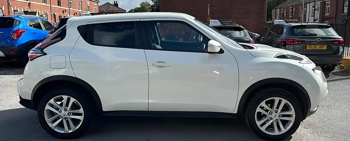 Used 2016 Nissan Juke N-Connecta White - Interior and Exterior details 9