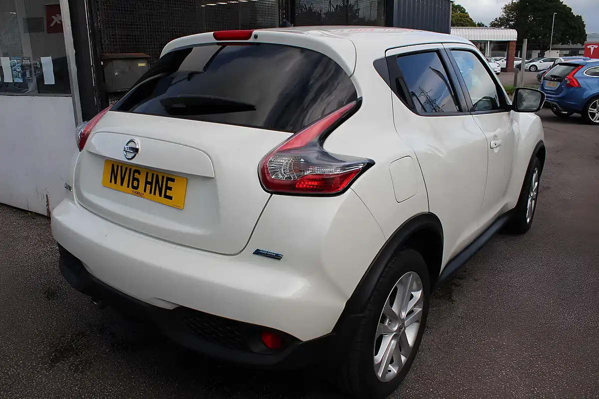 Used 2016 Nissan Juke N-Connecta White - Interior and Exterior details 2