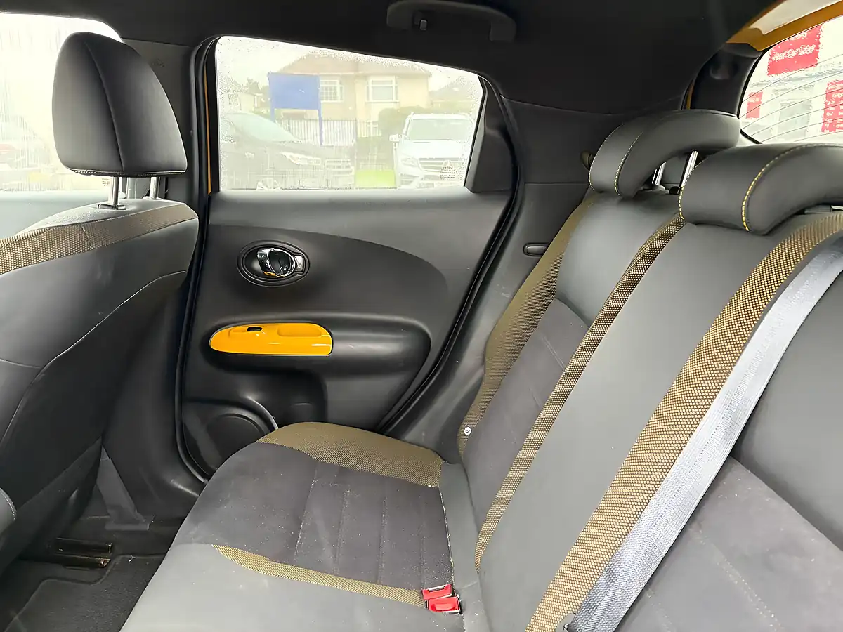 Used 2016 Nissan Juke N-Connecta Yellow - Interior and Exterior details 8