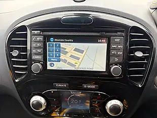 Used 2016 Nissan Juke N-Connecta Yellow - Interior and Exterior details 9