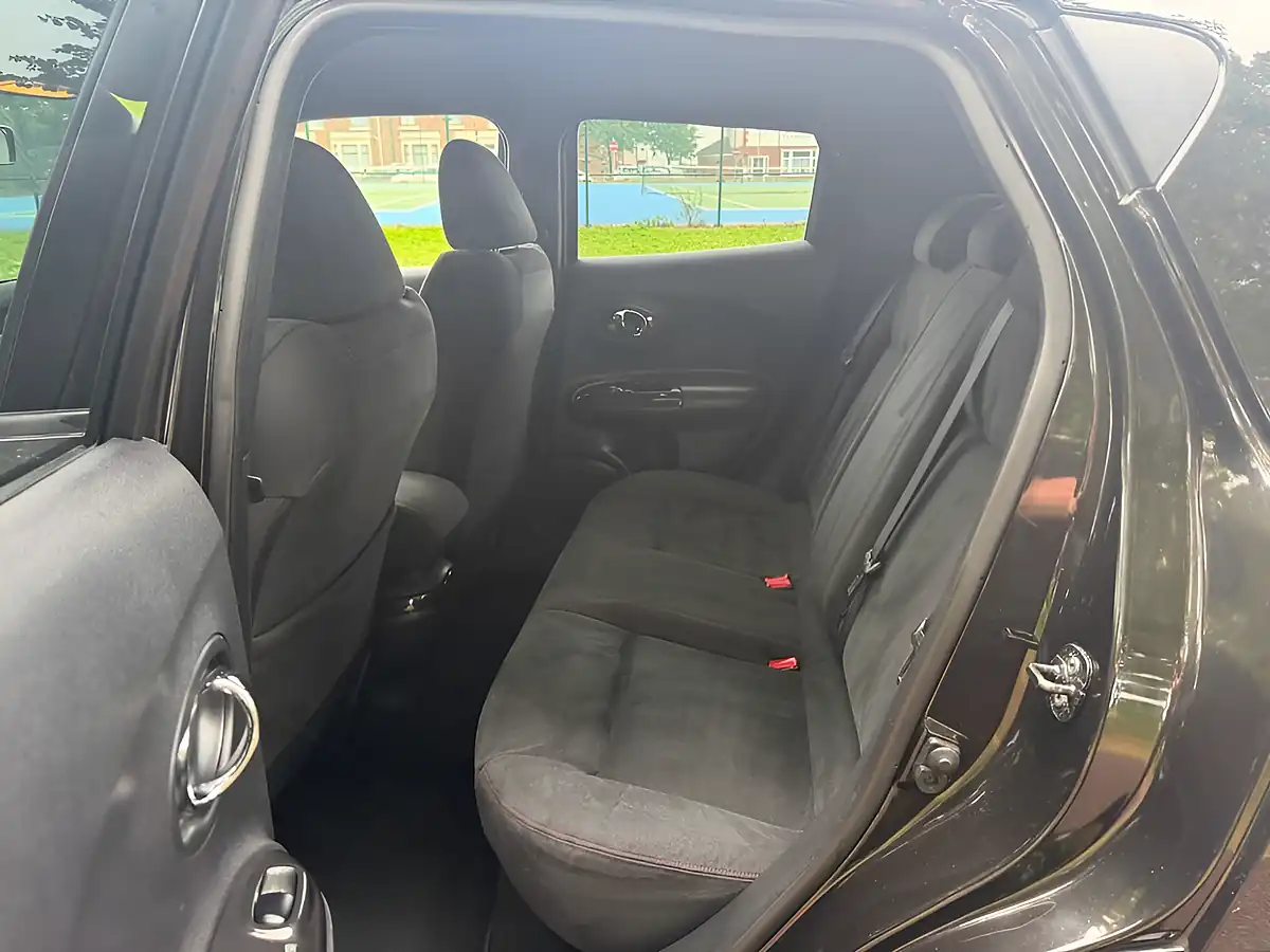 Used 2016 Nissan Juke Nismo RS Black - Interior and Exterior details 11