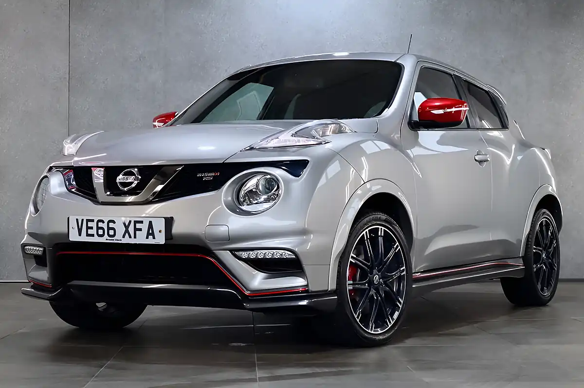 Used 2016 Nissan Juke Nismo RS Silver - Interior and Exterior details 8