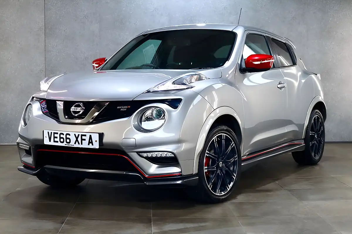 Used 2016 Nissan Juke Nismo RS Silver - Interior and Exterior details 9