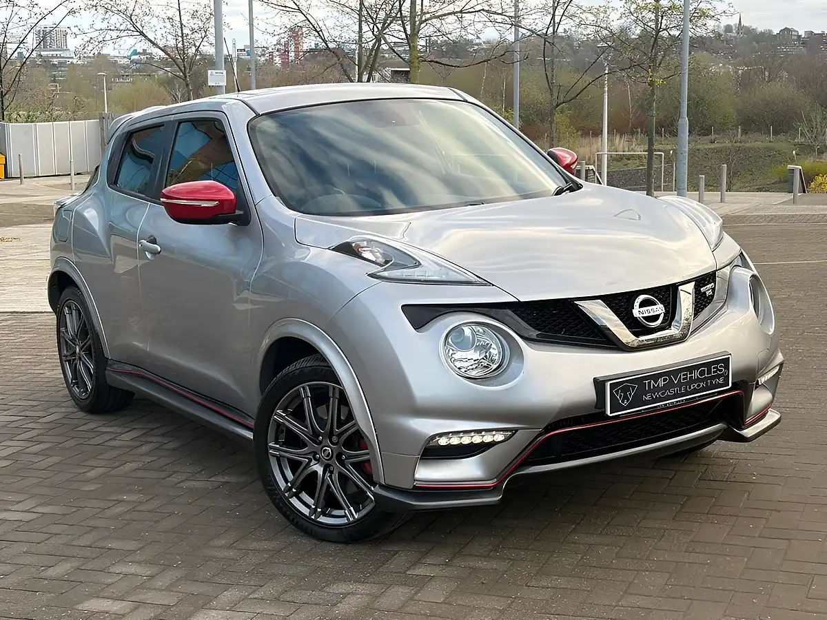 Used 2016 Nissan Juke Nismo RS Silver - Front View