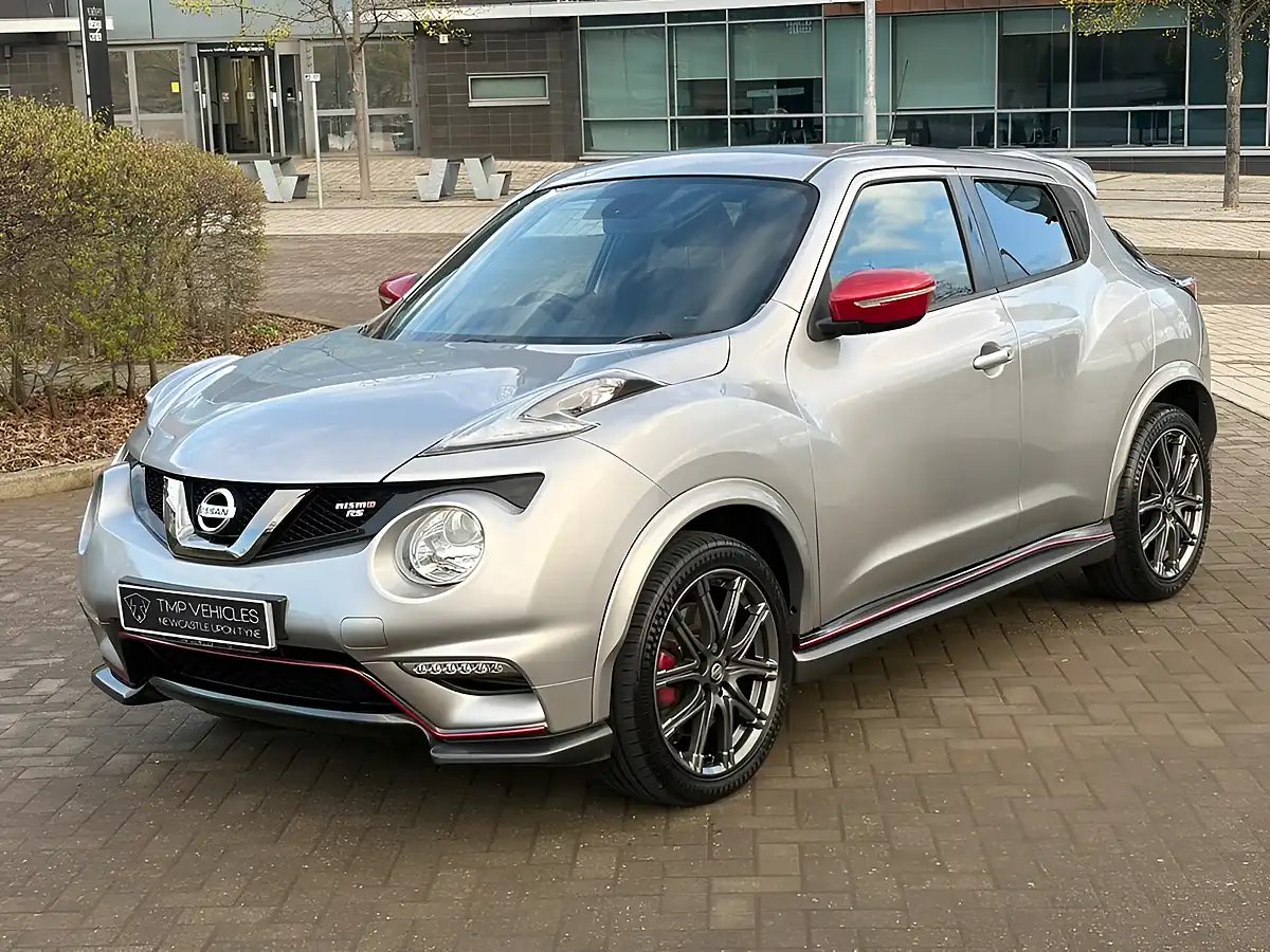 Used 2016 Nissan Juke Nismo RS Silver - Interior and Exterior details 8