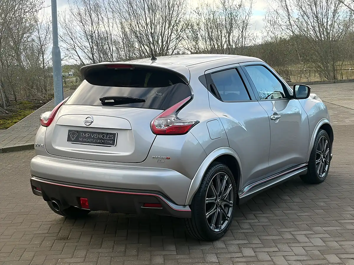 Used 2016 Nissan Juke Nismo RS Silver - Interior and Exterior details 9